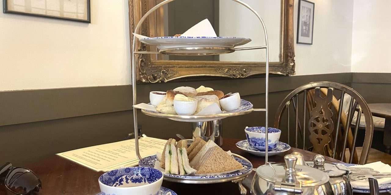 December in London: Christmas at Kew and Afternoon Tea
